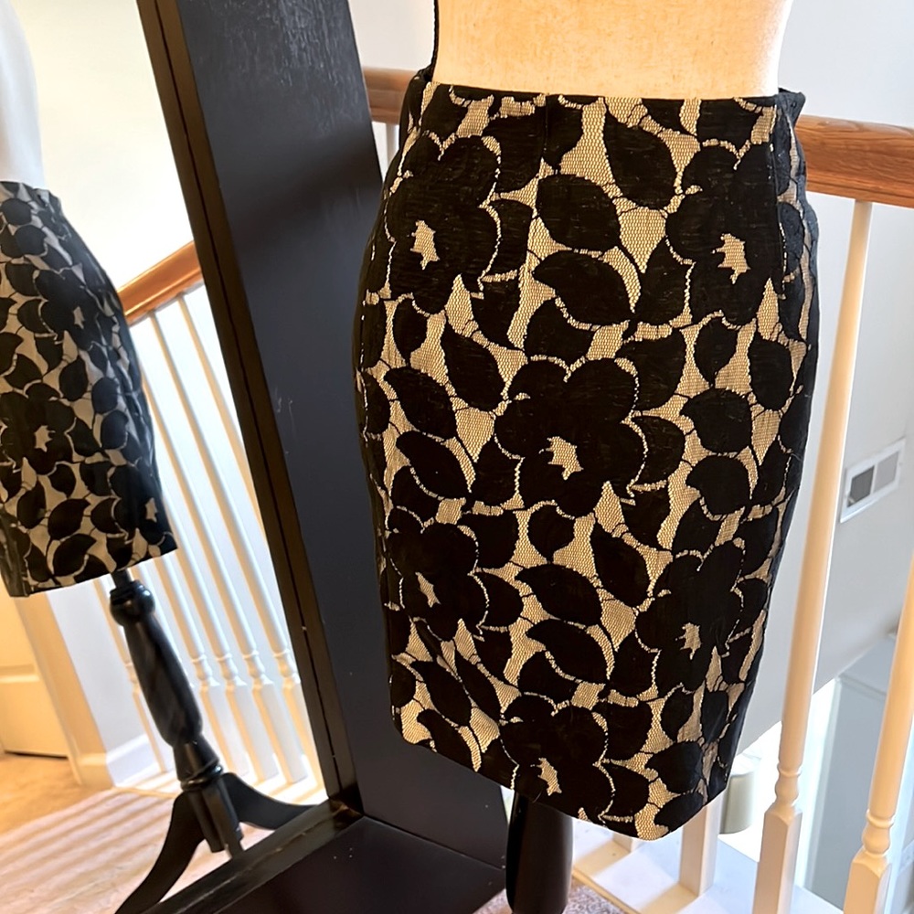 Ann Taylor | black floral lace skirt